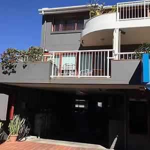 https://byron-beach-house.hotelsbyronbayaustralia.com